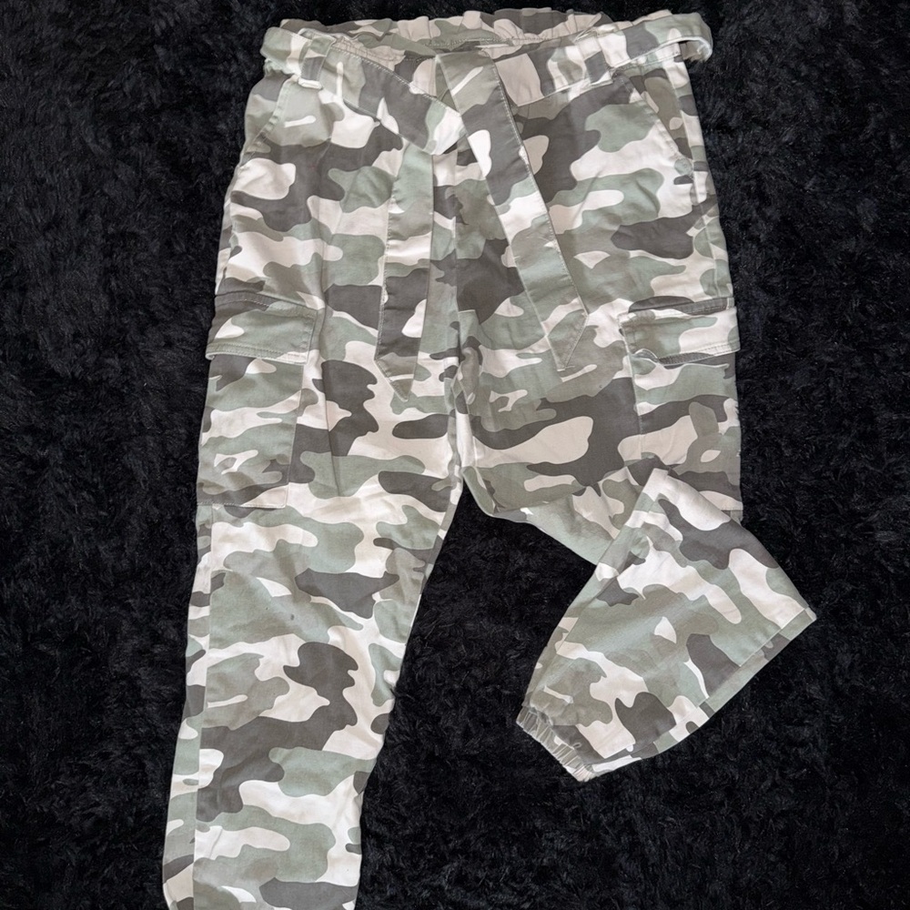 Refuge Camo Cargo Jogger Pants